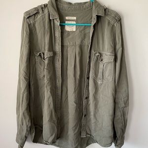 American Eagle shirt